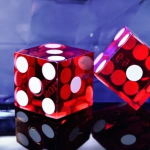 Betfinal i trajton lojtarët me kthimin e parave të drejtpërdrejta të kazinosë të martën